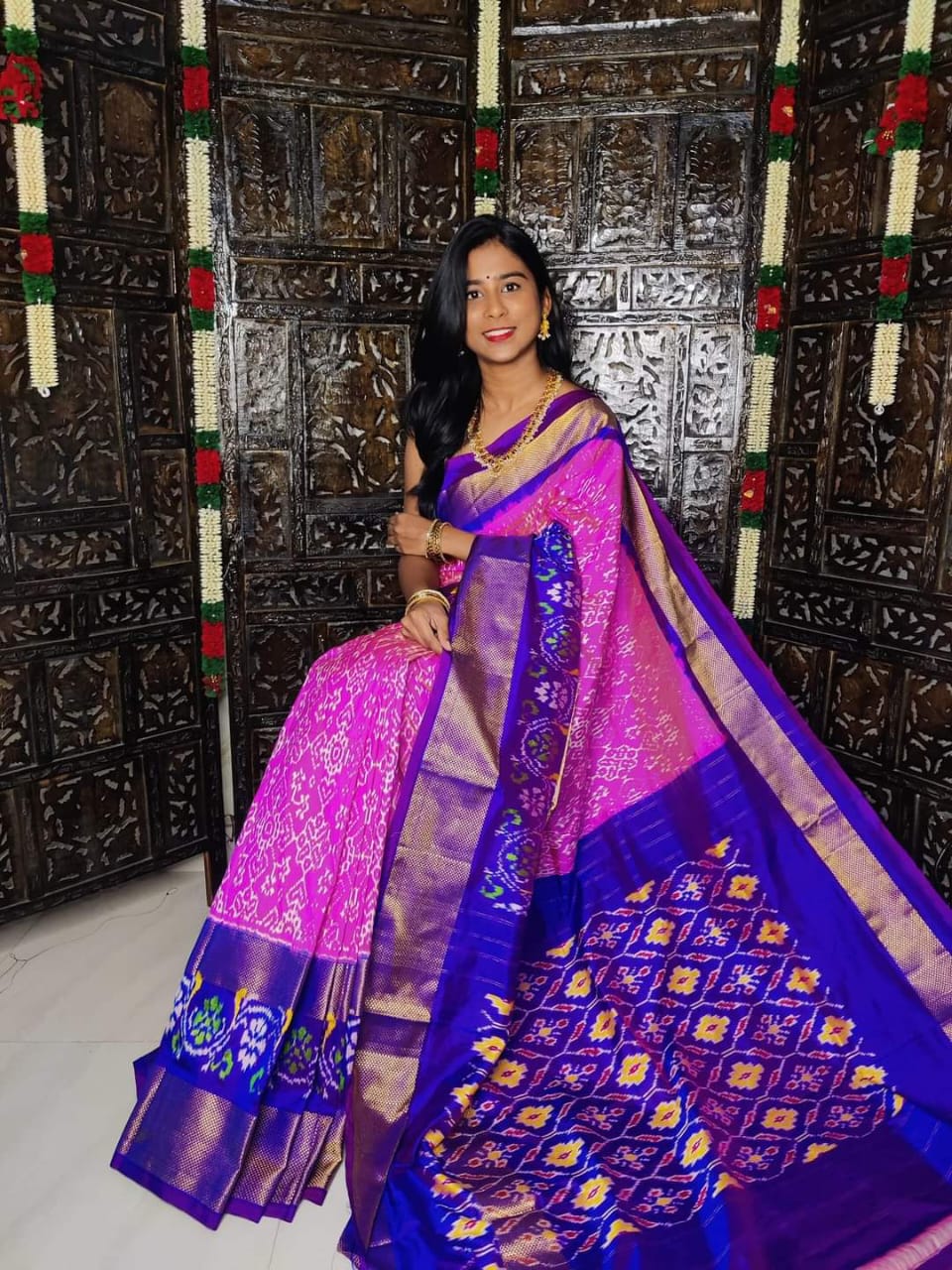Pochampally Ikkat Dolla Silk Patola Saree