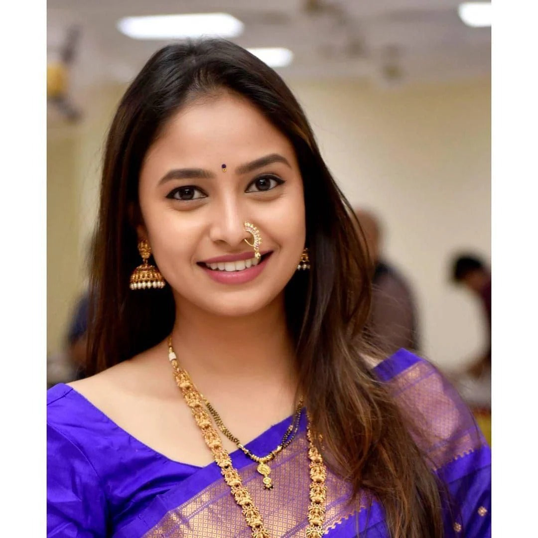 Blue Soft Silk Saree With Entrancing Blouse Piece