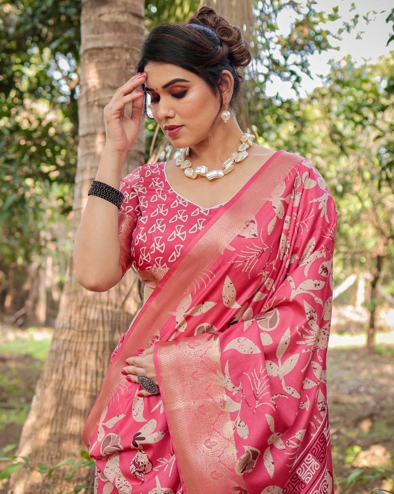 Vibrant Pink Tussar Silk Saree with Intricate Zari Border and Modern Floral Pallu